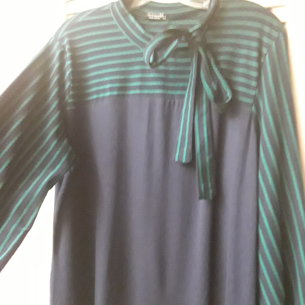Green Striped Bow Top 18W In Voland
